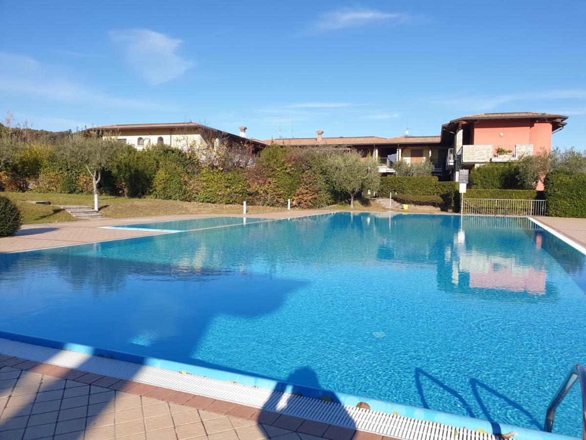 La Fenice Holiday Apartment Манерба-дель-Гарда Экстерьер фото