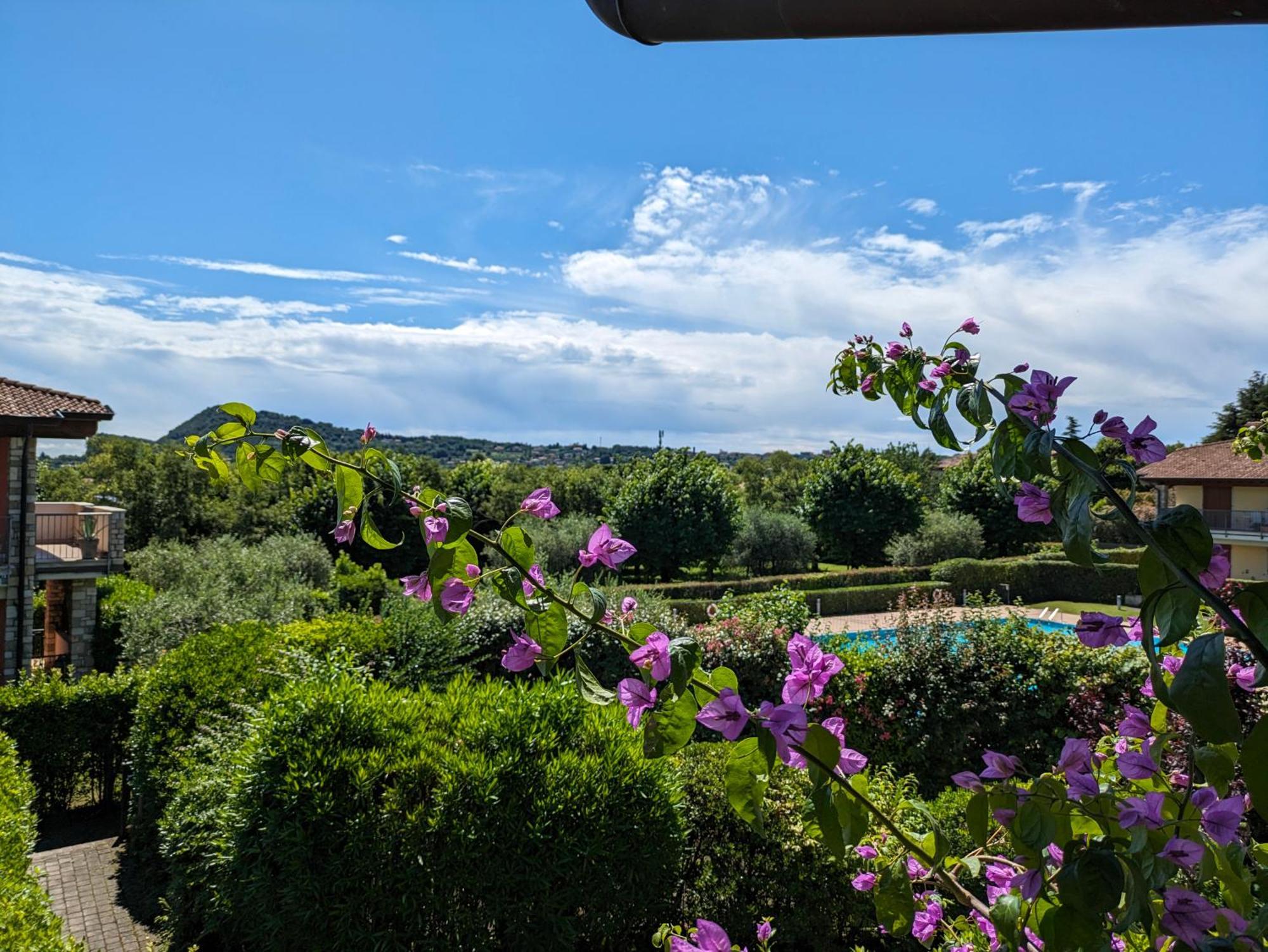 La Fenice Holiday Apartment Манерба-дель-Гарда Экстерьер фото