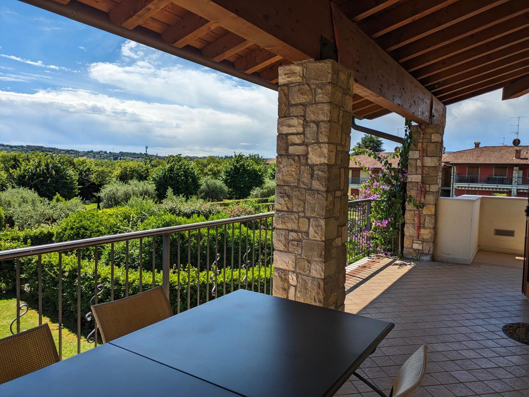 La Fenice Holiday Apartment Манерба-дель-Гарда Экстерьер фото